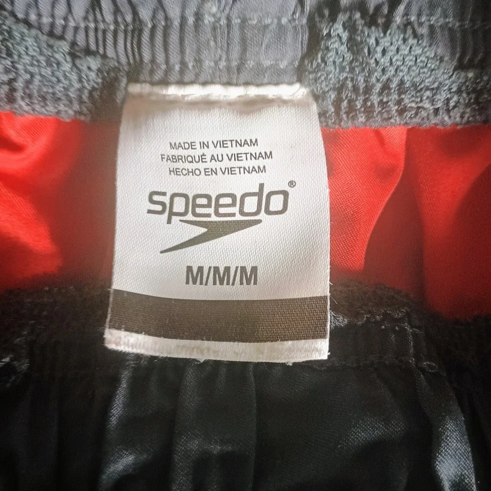 Speedo Men's Size M Swim Trunks Board Shorts Gray Red Drawstring Mesh Lined
